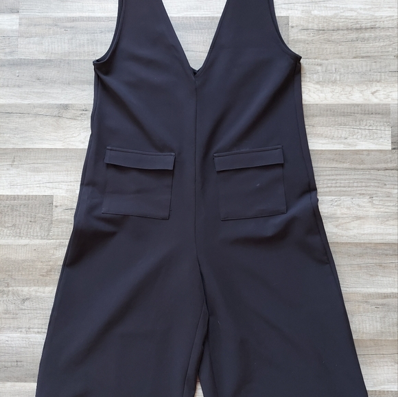 Forever 21 F21 Black Cropped Wide Leg Gaucho Jumpsuit Medium - Picture 3 of 8